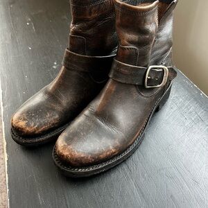 Frye Veronica distressed Black/Brown Leather Ankle Boots